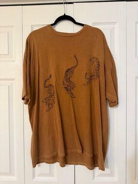 Urban Outfitters Brown Tee with Black Tiger Motif